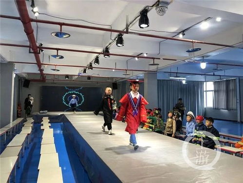 把玩具梦想画进生产线 小学生首次触电劳动教育课